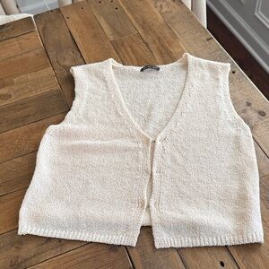 Robertson & Rodeo Elegant Cream Knit Vest Size Medium